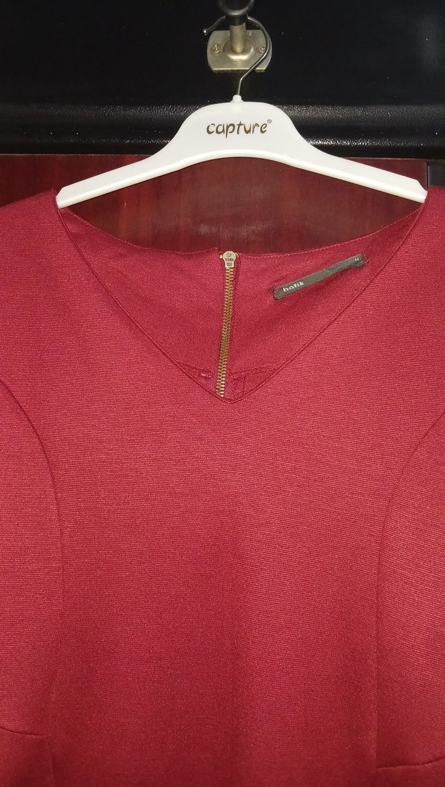 Koyu Kırmızı V Yakalı Midi Elbise - Görsel 3