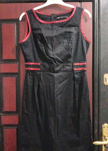 Siyah Kırmızı Detaylı Kemerli Midi Elbise - Görsel 2