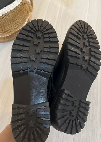 37 Beden siyah Renk Düğmeli Siyah makosen Kadın Klasik Ayakkabı