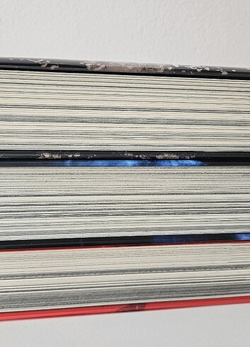  Beden Renk Illuminae serisi 3 kitap . Sıfır 