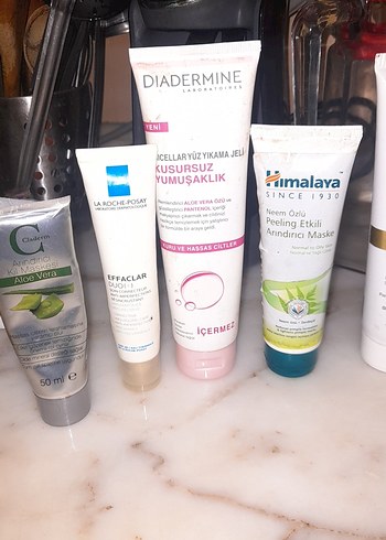 Kadınlar için çeşitli cilt bakım ürünleri - Görsel 5