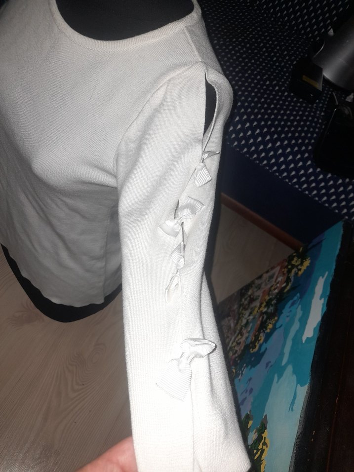 Kadın Beyaz Fırfırlı Kısa Kollu Bluz - Görsel 5