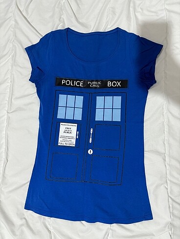 Doctor Who TARDIS Tshirt