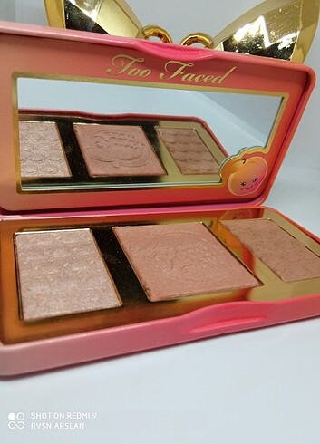 Too faced peach glow