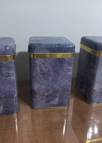 Beden Mor ve Gri Desenli Metal Saklama Kutusu