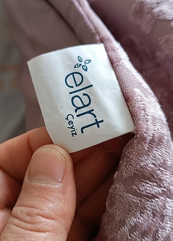Elart yatak örtüsü 