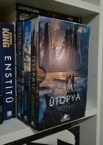 Leonardo Patrignani - Utopya Serisi (3 Kitap)