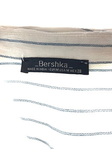 m Beden çeşitli Renk Bershka Bluz %70 İndirimli.