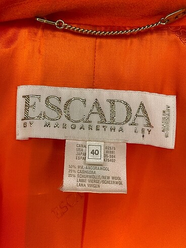 40 Beden turkuaz Renk Escada Blazer %70 İndirimli.