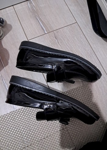 Parlak Siyah Püsküllü Erkek Çocuk Özel Ayakkabı - Görsel 3