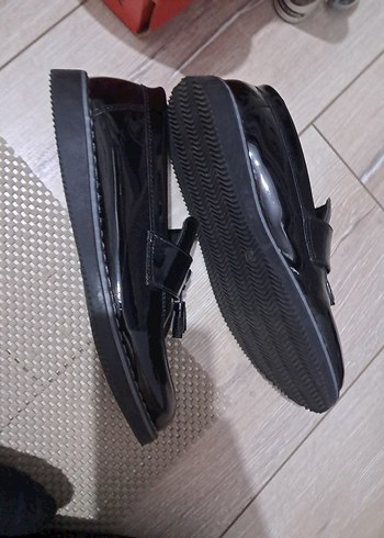 Parlak Siyah Püsküllü Erkek Çocuk Özel Ayakkabı - Görsel 2