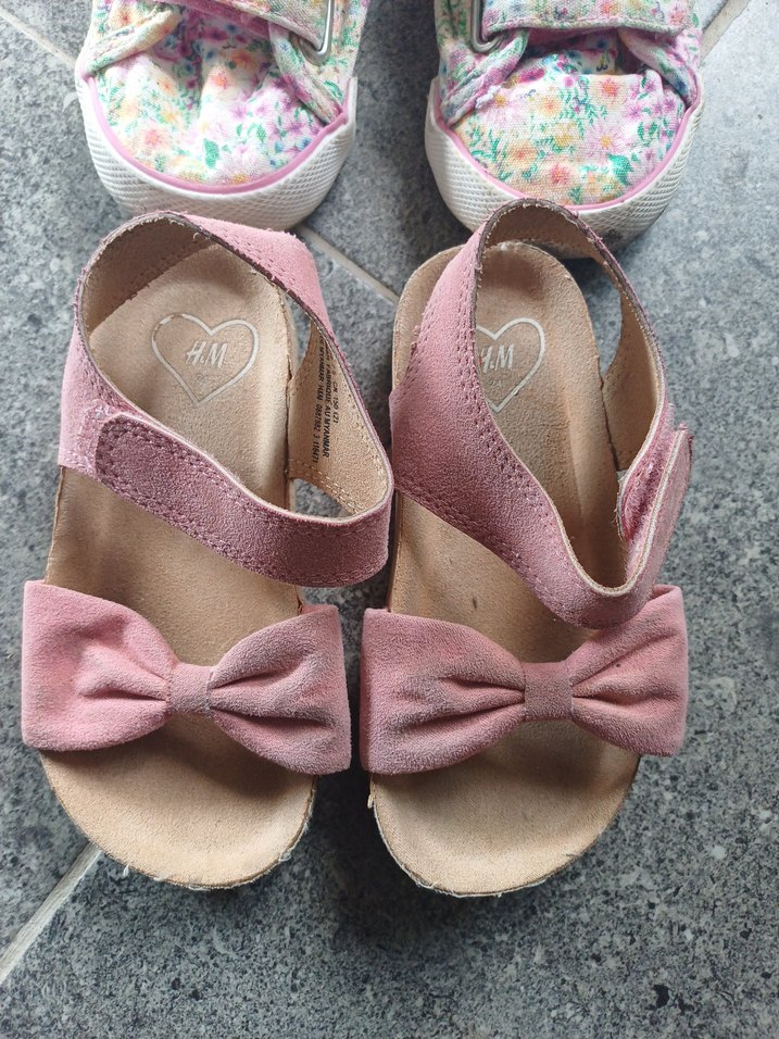 Kız Çocuk Pembe Bağcıklı ve Fiyonklu Terlikler - Görsel 2