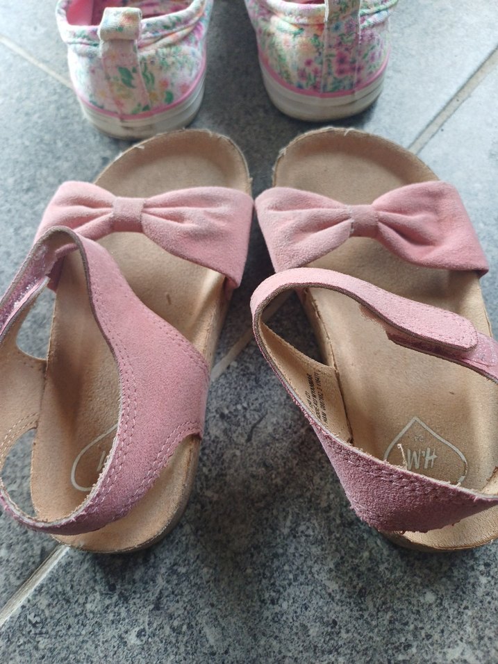 Kız Çocuk Pembe Bağcıklı ve Fiyonklu Terlikler - Görsel 5