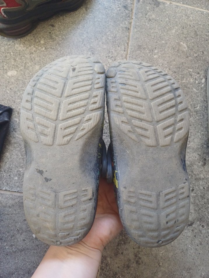 Erkek Çocuk Çok Renkli Desenli Kaydırmaz Terlik - Görsel 3