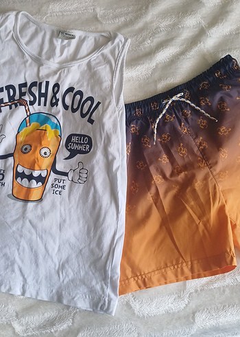 Erkek Çocuk Renkli Tie-Dye Şort ve Baskılı Tişört