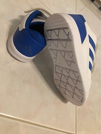 Hiç kullanılmamış adidas spor ayakkabı