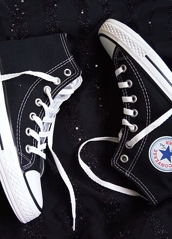 40 Beden siyah Renk 40 numara siyah Converse sıfır ürün