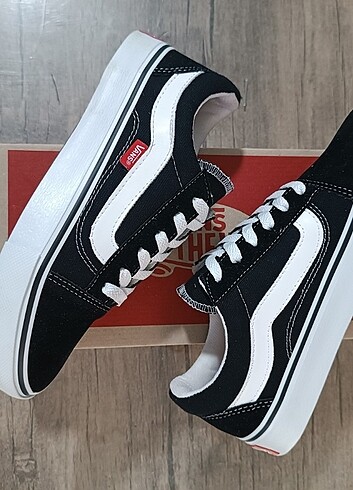 41 numara siyah Vans sıfır ürün 