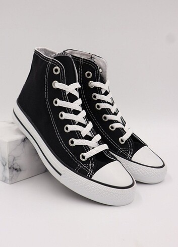 37 numara siyah Converse all star 