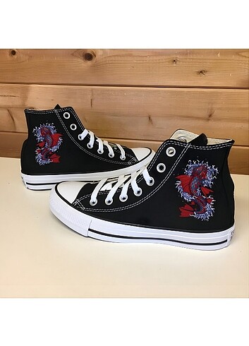 34 Numara siyah Converse balık sırtı 