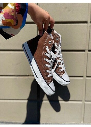 40 numara koyu kahverengi converse 
