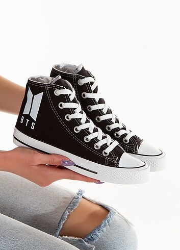 32 Numara Siyah BTS Baskılı Sneaker Unisex Converse 