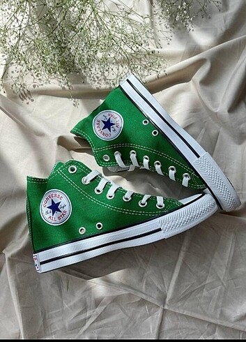 38 numara yeşil Converse 