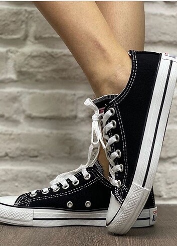 Diğer 29 numara siyah Converse sıfır ürün
