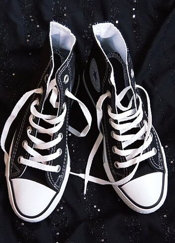 36 Beden 36 Numara Siyah bilekli Converse sıfır ürün