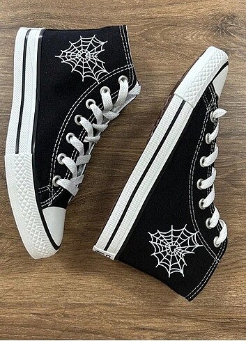 40 Numara Siyah heart spider web Baskılı Converse