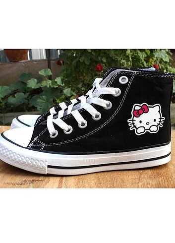 Hello Kitty 40 Numara siyah bilekli Converse Hello kitty baskılı