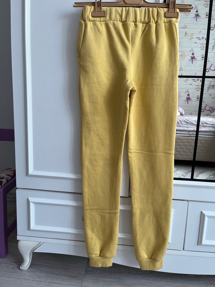 Sarı Baskılı dar Kesim Kız Eşofman Altı 10 yaş - Görsel 2