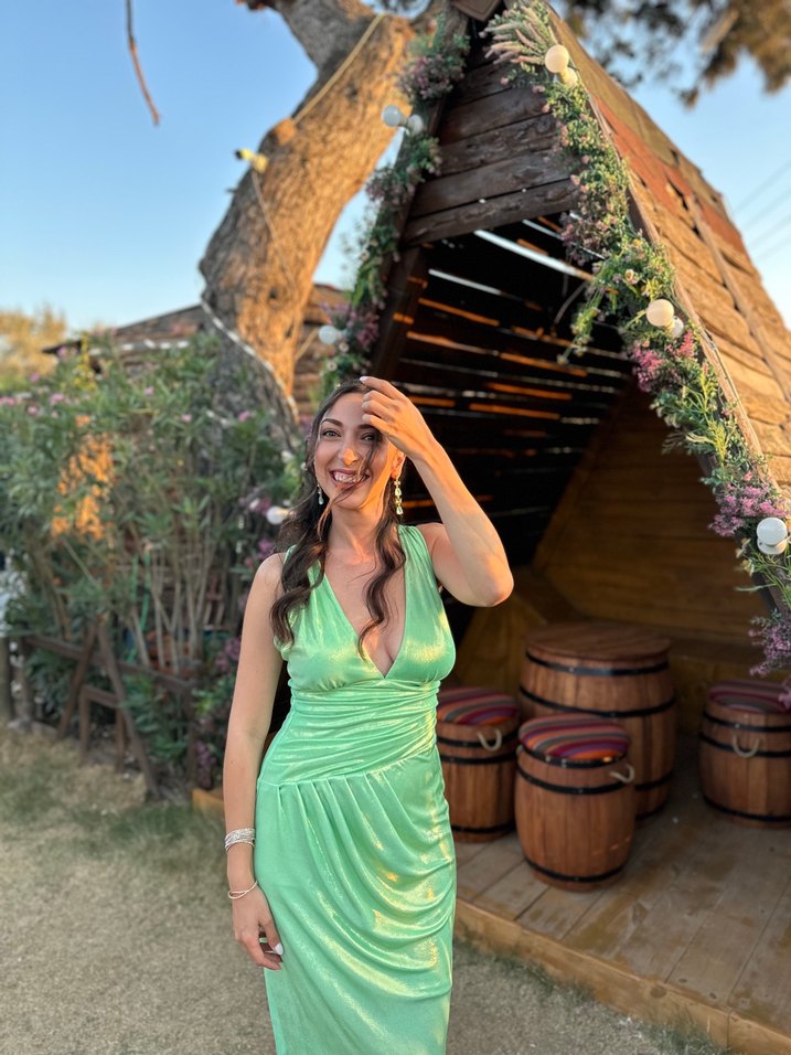 Parlak Yeşil V Yaka Drapeli Uzun Elbise - Görsel 3