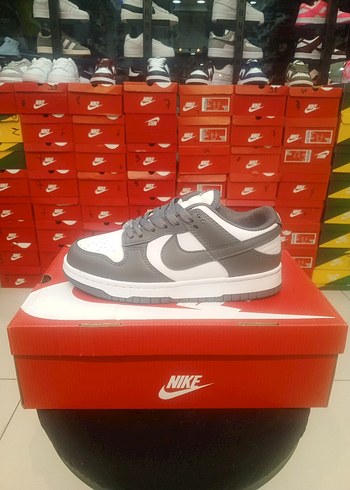 37 Beden Nike Gri Spor Ayakkabı
