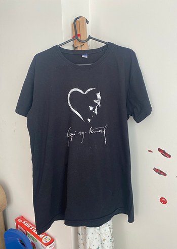 Siyah Baskılı Atatürk Tişörtü - Görsel 8