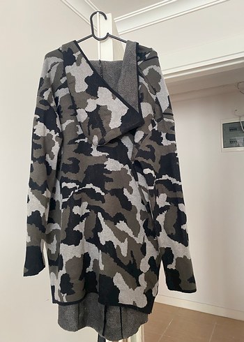 Gri Kamuflaj Desenli yün örgü Uzun Ceket - Görsel 4