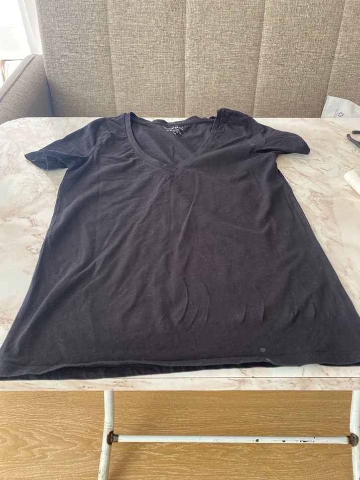 Siyah V Yakalı penye Tişört - Görsel 4