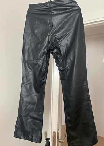 Düğmeli Siyah Deri Kadın Pantolon - Görsel 3