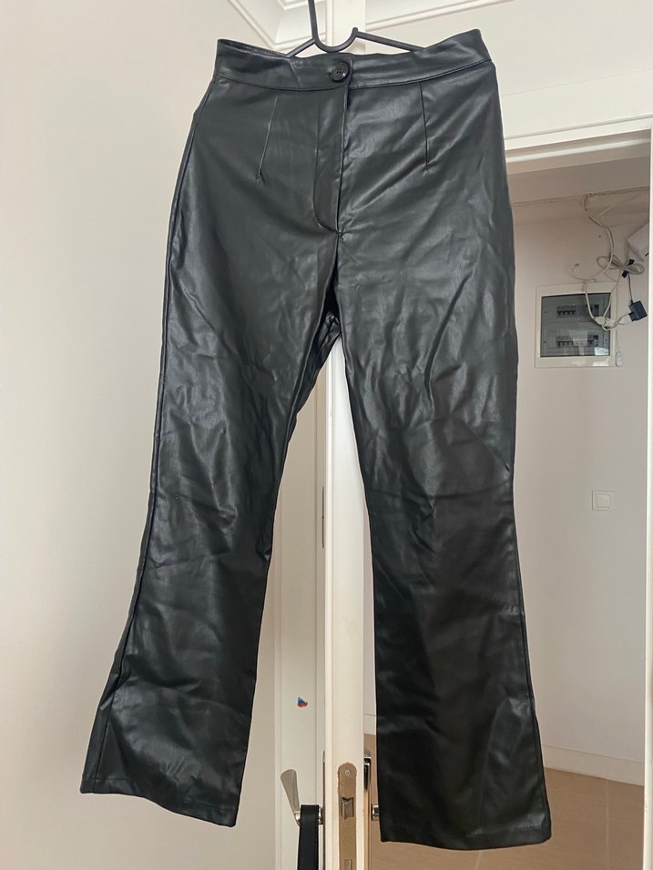 Düğmeli Siyah Deri Kadın Pantolon - Görsel 2