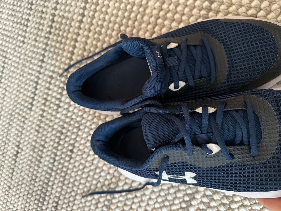 Under Armour Erkek UA Surge 3 Koşu Ayakkabısı - Görsel 5