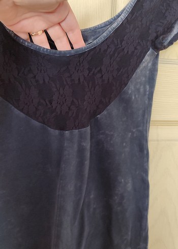 Dantelli Siyah taşlanmış yuvarlak yakalı Kadın Tişört - Görsel 2