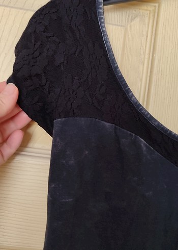 Dantelli Siyah taşlanmış yuvarlak yakalı Kadın Tişört - Görsel 5