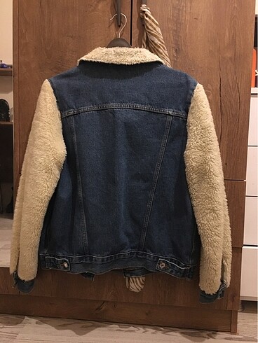 38 Beden kolları peluş kot ceket