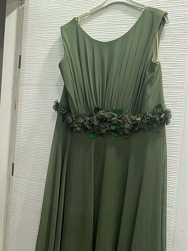Diğer yeşil elbise