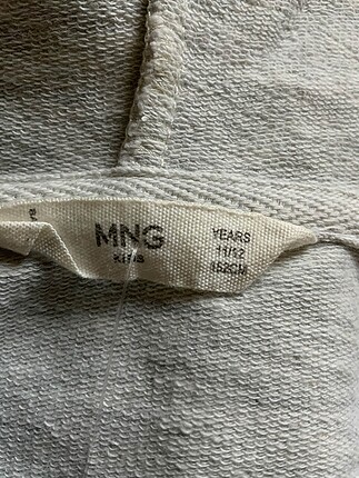 11-12 Yaş Beden Mango Sweatshirt %70 İndirimli.