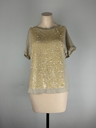 Twist T-shirt %70 İndirimli.