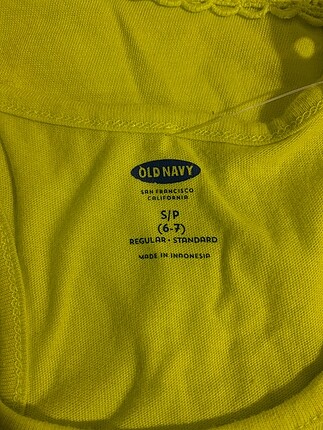 6 Yaş Beden Gap T-shirt %70 İndirimli.