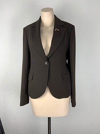 Diğer Blazer %70 İndirimli.