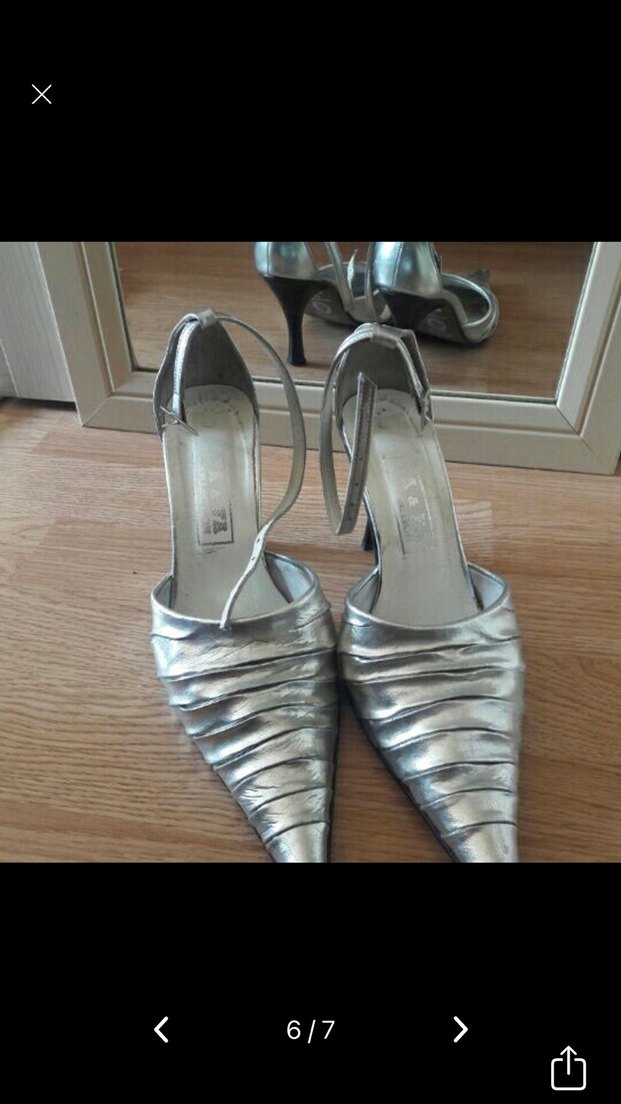 Gri Parlak Metal Tokalı Stiletto Kadın Ayakkabı - Görsel 3