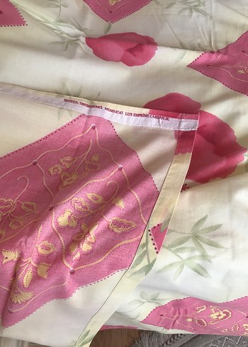 Pembe Desenli Nevresim Örtüsü - Görsel 3